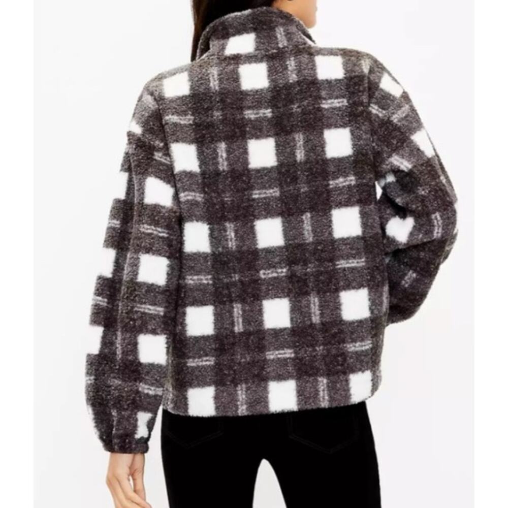 Vinatge Loft Women Snap 1/4 Button Collar Sherpa Sweater Black/White Size M NWOT